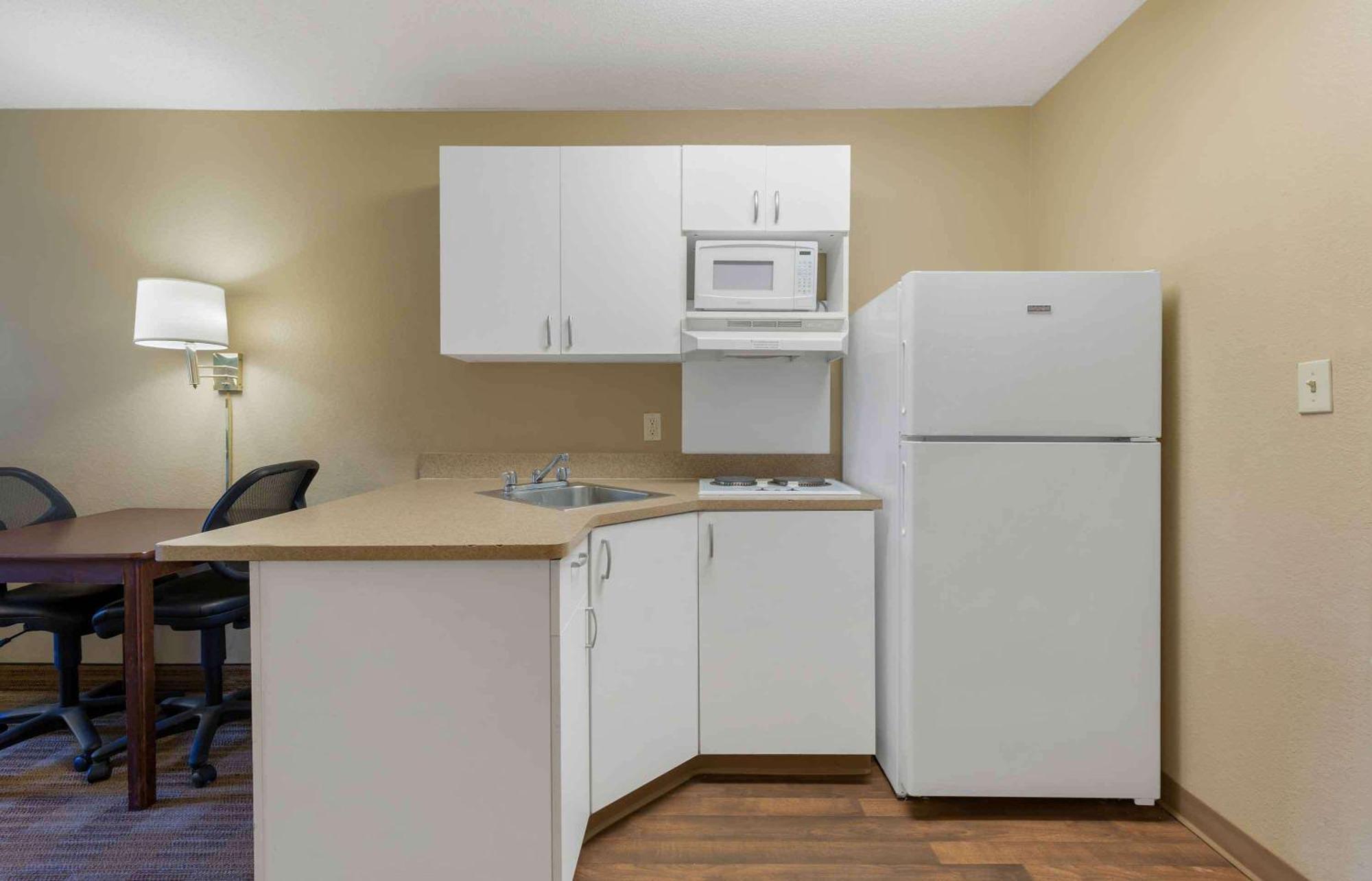 Extended Stay America Suites - Orange County - Лейк Форест Екстериор снимка