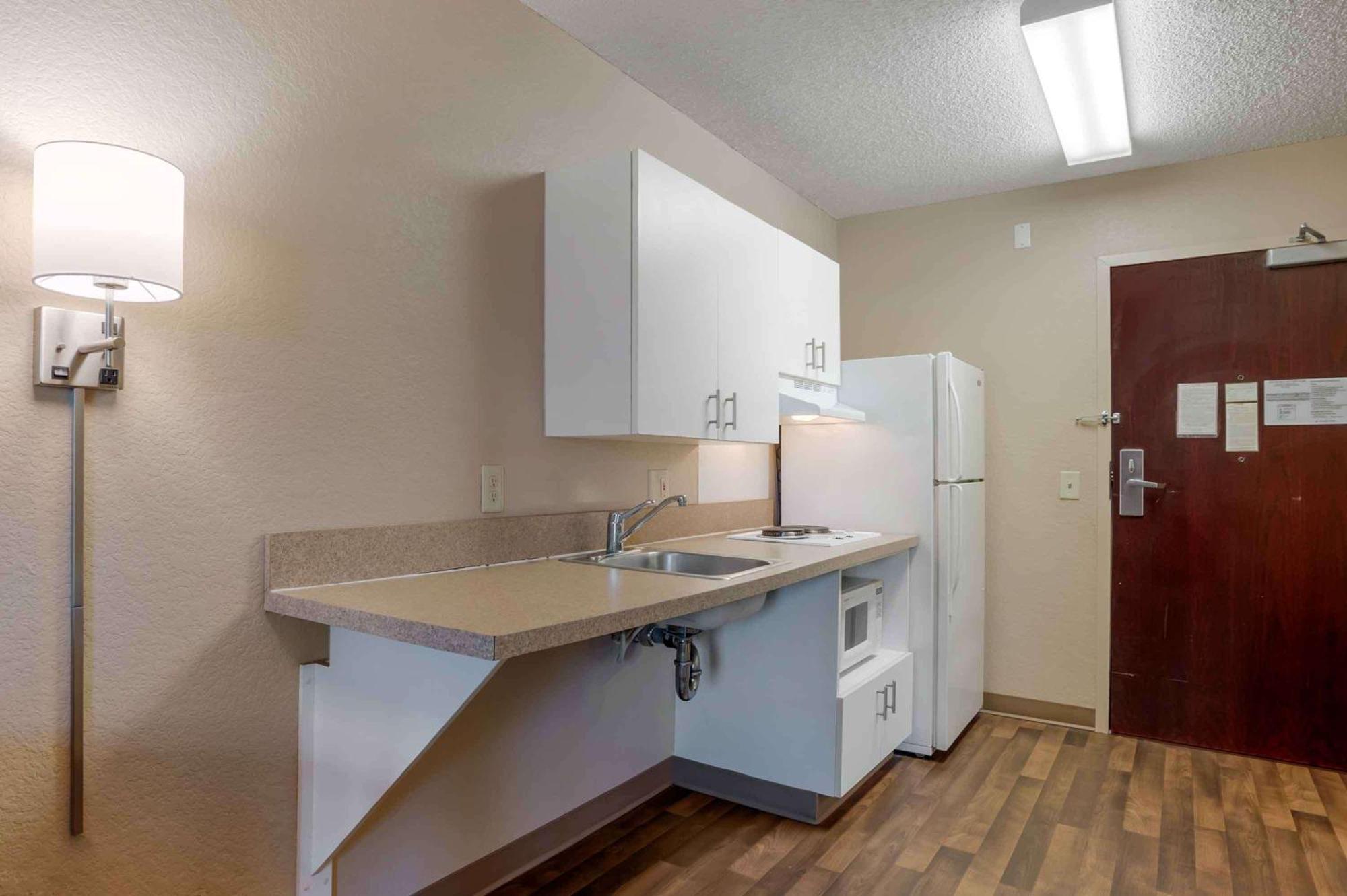 Extended Stay America Suites - Orange County - Лейк Форест Екстериор снимка
