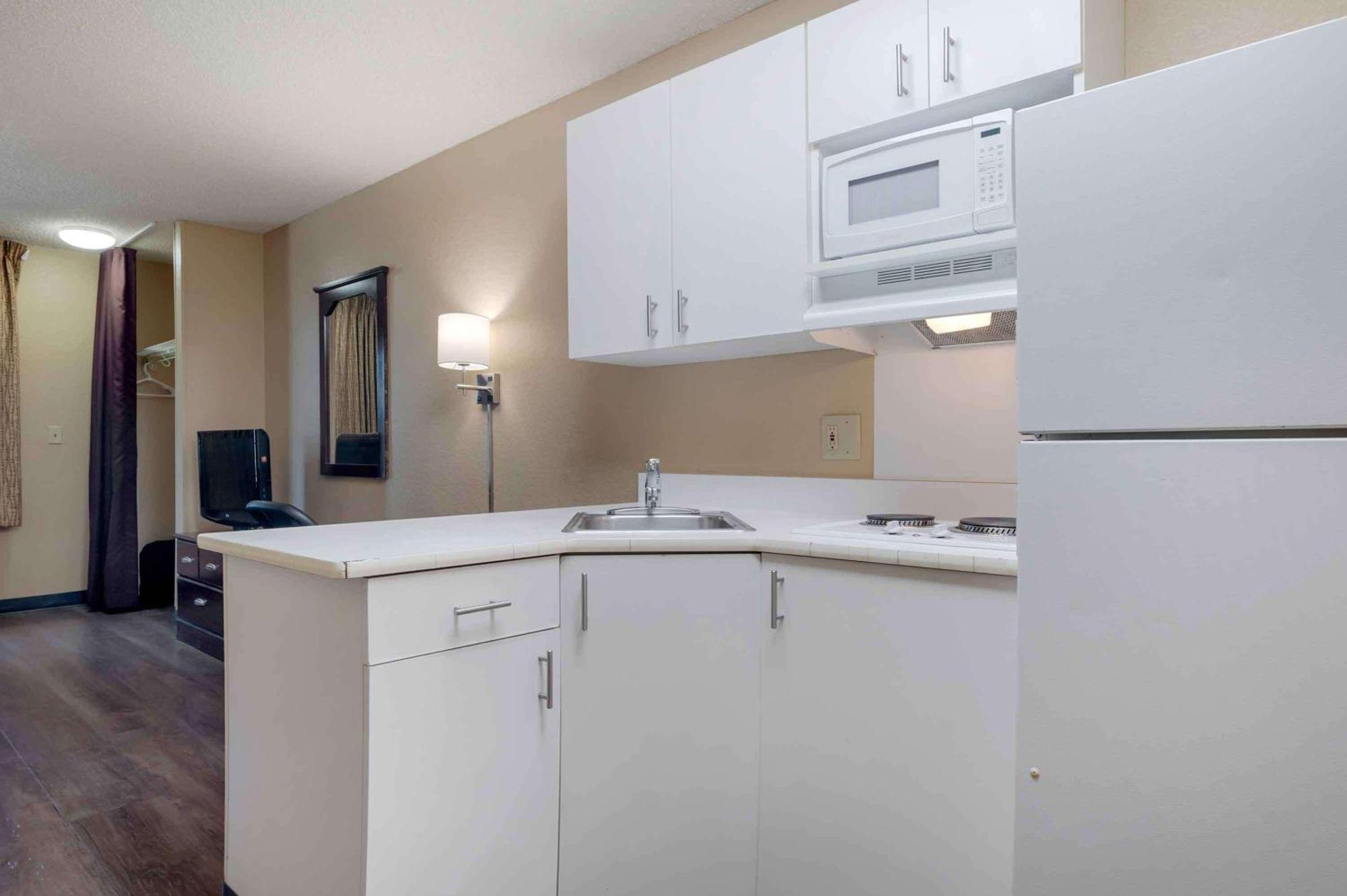 Extended Stay America Suites - Orange County - Лейк Форест Екстериор снимка