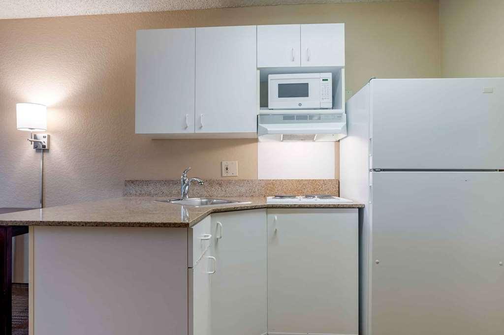 Extended Stay America Suites - Orange County - Лейк Форест Стая снимка
