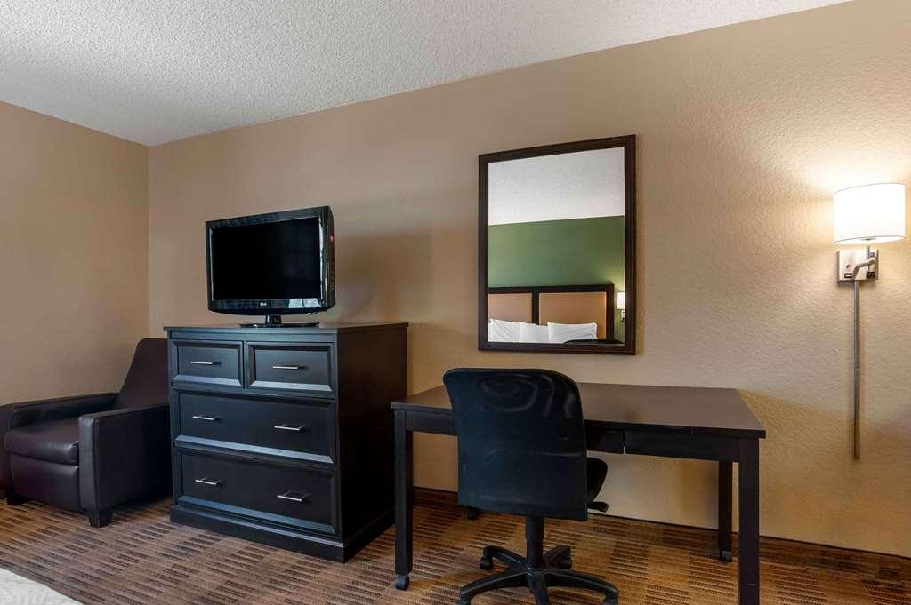 Extended Stay America Suites - Orange County - Лейк Форест Стая снимка