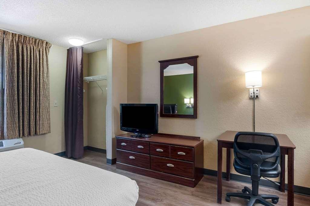 Extended Stay America Suites - Orange County - Лейк Форест Стая снимка