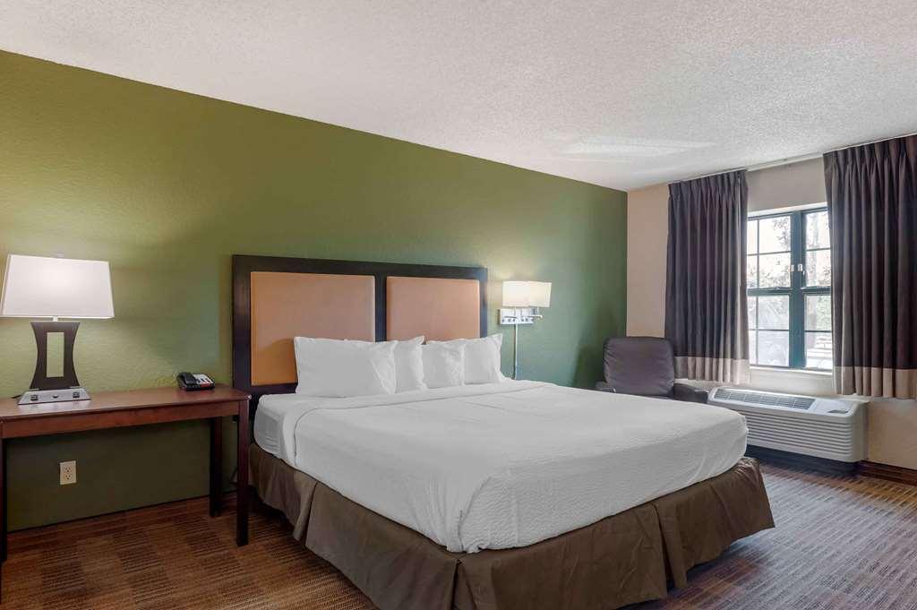 Extended Stay America Suites - Orange County - Лейк Форест Стая снимка